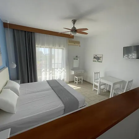 Adult Only - Suzanna Ξενοδοχείο με διαμερίσματα 2*