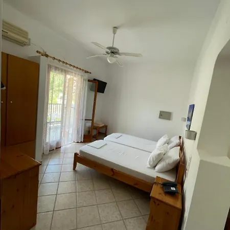 Adult Only - Suzanna 2* Achladies (Skiathos)