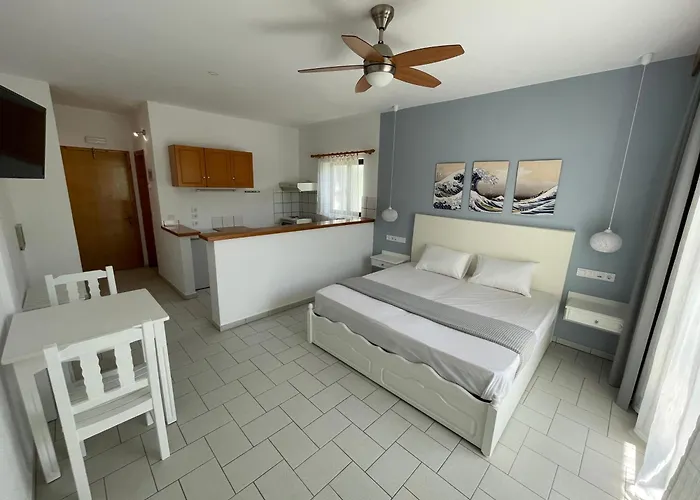 Adult Only - Suzanna Aparthotel 4*