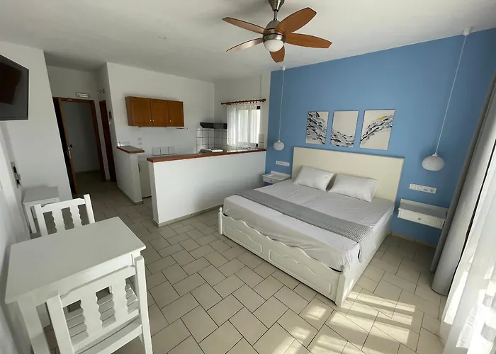 Adult Only - Suzanna 4* Achladies (Skiathos)