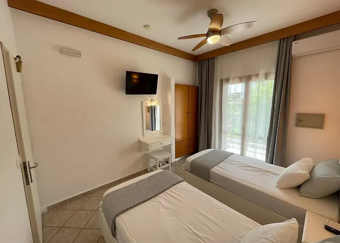 Adult Only - Suzanna 4* Achladies (Skiathos)