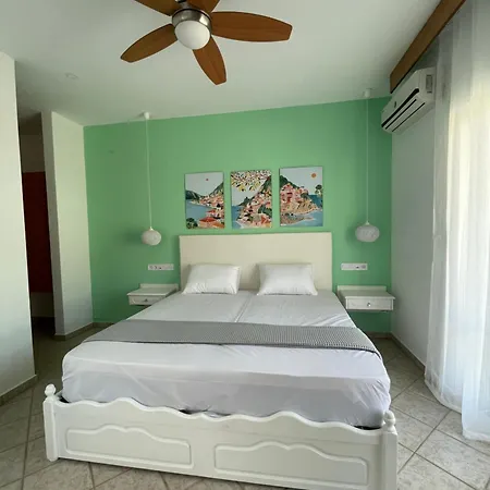 Adult Only - Suzanna 4*