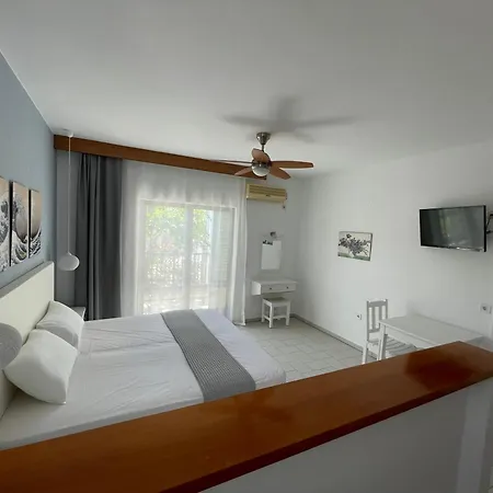 Adult Only - Suzanna 4* Achladies (Skiathos)