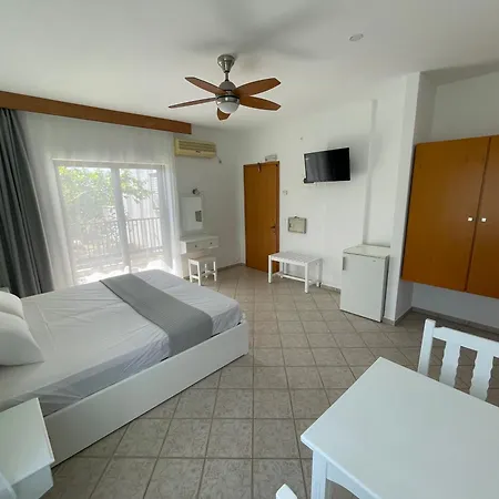 Adult Only - Suzanna Apart Otel Achladies (Skiathos)