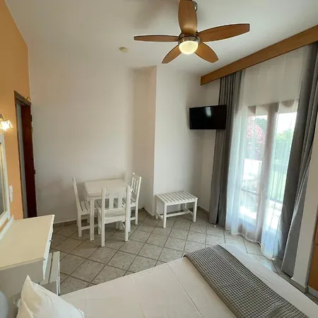 Adult Only - Suzanna Apart Otel Achladies (Skiathos)