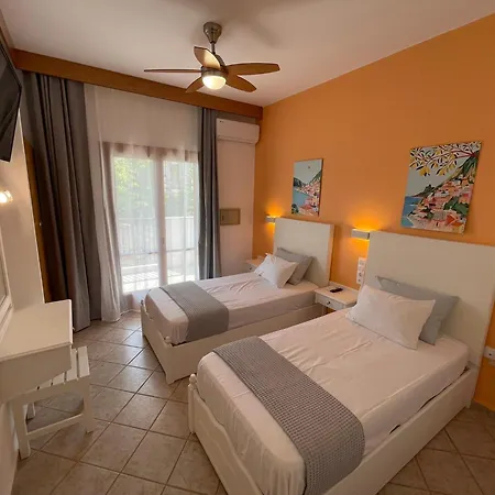 Adult Only - Suzanna 4*